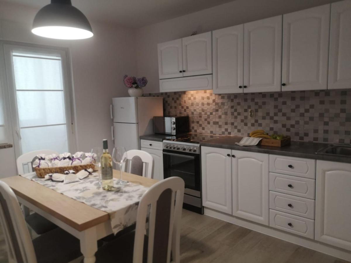 Appartement Lena *